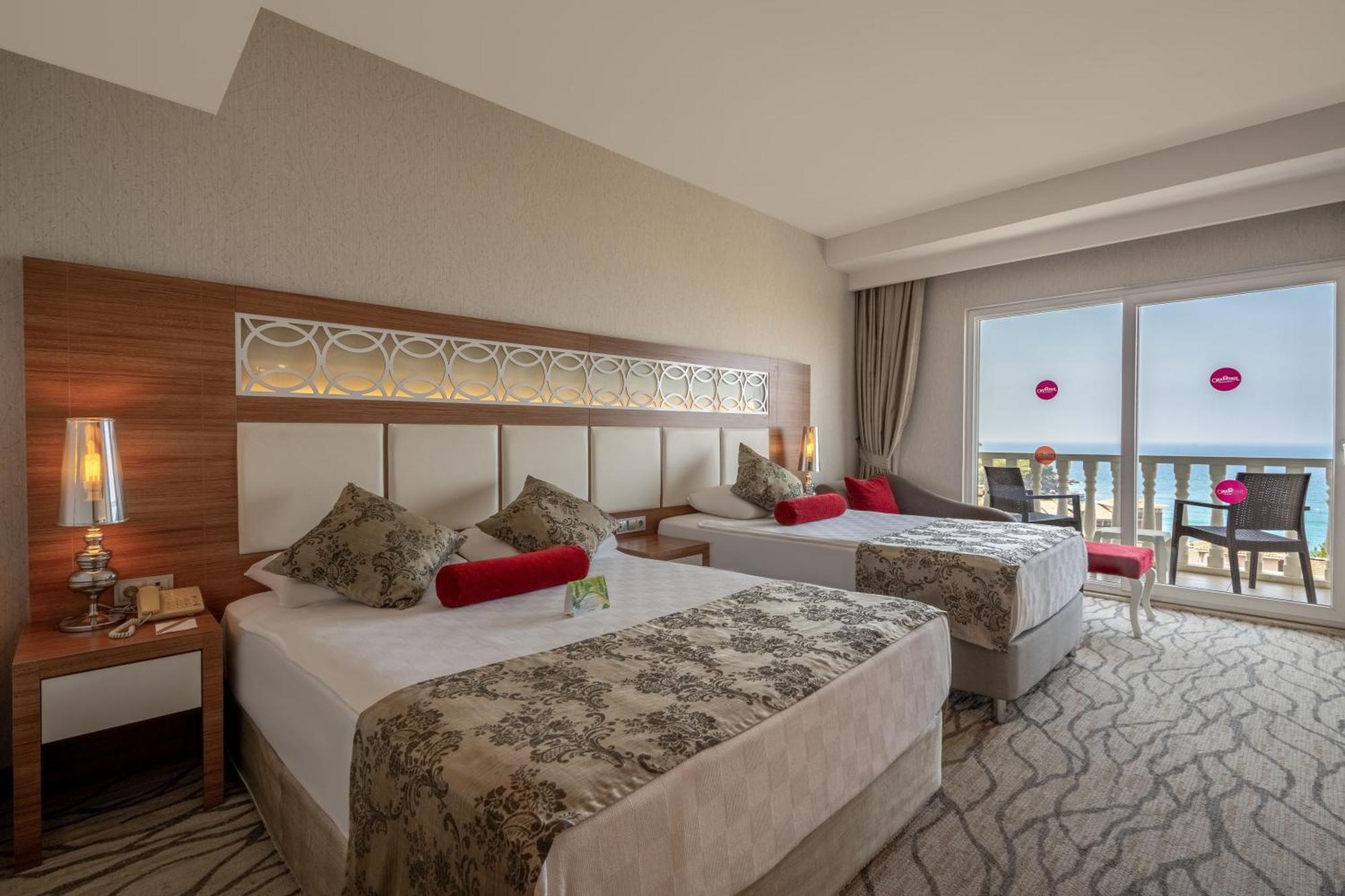 Justiniano Theodora Resort Okurcalar Ruang foto